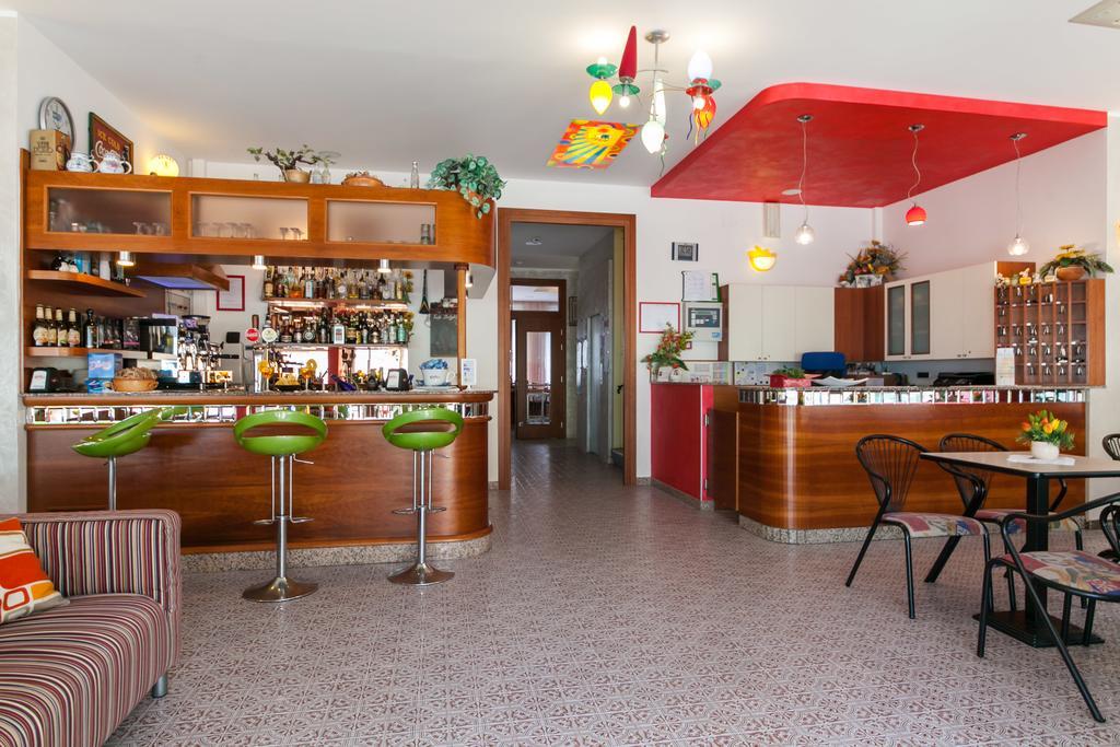 Hotel Sandra Gatteo a Mare Zewnętrze zdjęcie