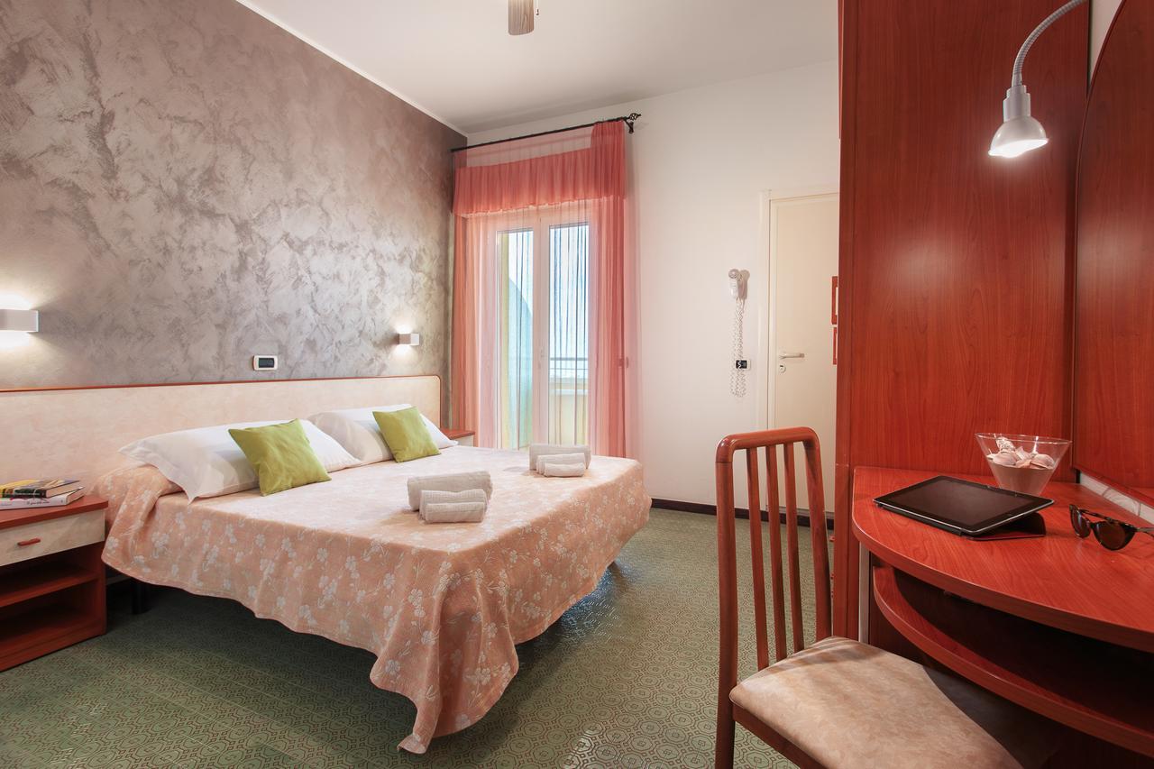 Hotel Sandra Gatteo a Mare Zewnętrze zdjęcie