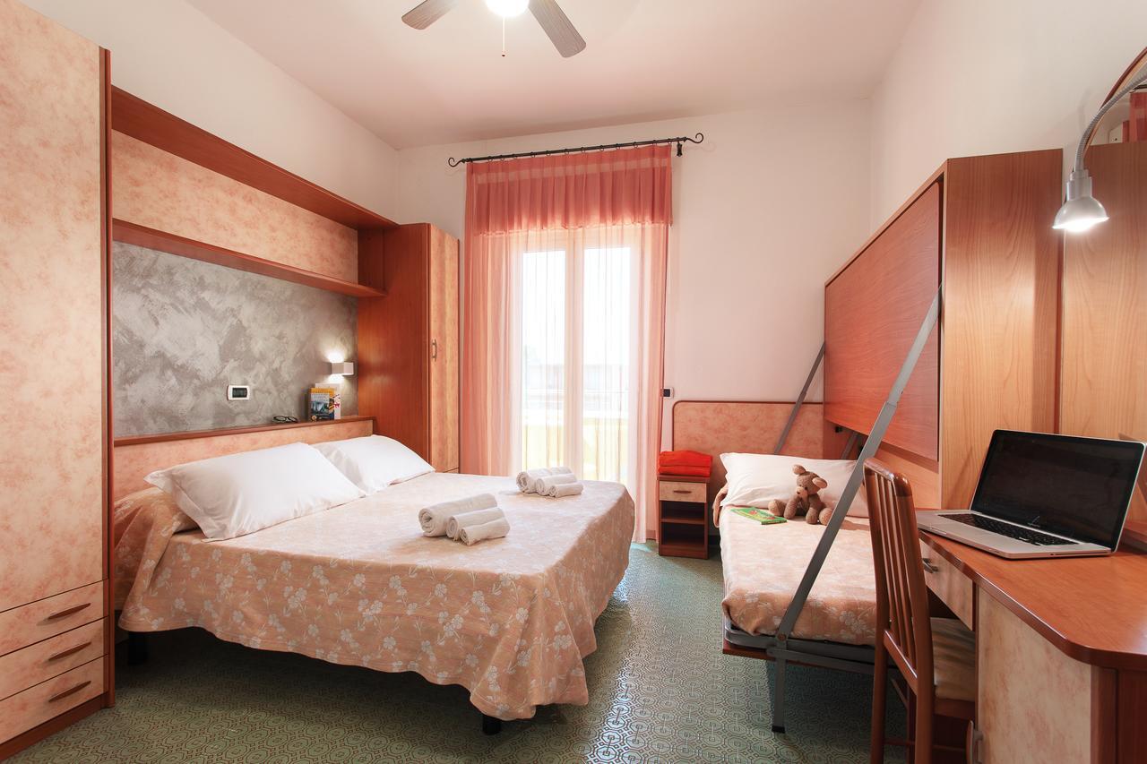 Hotel Sandra Gatteo a Mare Zewnętrze zdjęcie